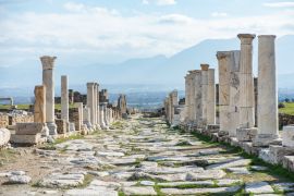 Lais Puzzle - Ruinen der antiken Stadt Laodikeia ist eine der Städte Anatoliens im 1. Jahrhundert v. Chr. Denizli, Türkei - 2.000 Teile