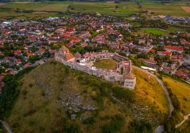Lais Puzzle - Sumeg, Ungarn - Luftaufnahme der berühmten Hohen Burg von Sumeg im Komitat Veszprem an einem Sommernachmittag mit warmem Sonnenlicht bei Sonnenuntergang - 1.000 Teile