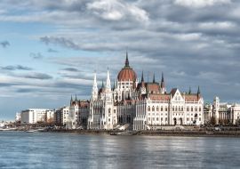 Lais Puzzle - Das ungarische Parlament an der Donau. Budapest, Ungarn - 1.000 Teile
