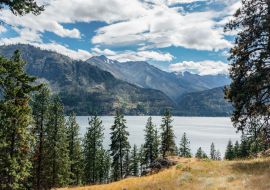 Lais Puzzle - Berge in der Nähe des Lake Chelan - 1.000 Teile