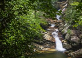 Lais Puzzle - Skinny Dip Falls, Blue RIdge Parkway, North Carolina, Vereinigte Staaten - 1.000 Teile