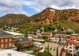 Lais Puzzle - Über dem Stadtzentrum von Bisbee, Arizona, USA - 1.000 Teile
