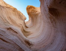 Lais Puzzle - Sonniger Blick auf die berühmten Kasha Katuwe Tent Rocks National Monument - 40, 100, 200, 500, 1.000 & 2.000 Teile