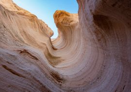 Lais Puzzle - Sonniger Blick auf die berühmten Kasha Katuwe Tent Rocks National Monument - 1.000 Teile