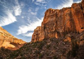 Lais Puzzle - Rote Felsenberge im Zion-Nationalpark, einem amerikanischen Nationalpark im Südwesten Utahs in der Nähe der Stadt Springdale - 1.000 Teile