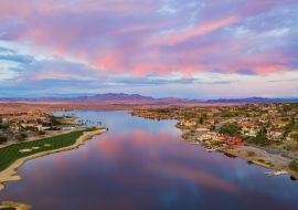 Lais Puzzle - Luftaufnahme des wunderschönen Lake Las Vegas bei Sonnenuntergang - 1.000 Teile