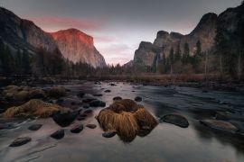 Lais Puzzle - Blick auf das Tal im Yosemite National Park. Links die Kuppel des El Capitan und rechts die Bridalveil Falls und Cathedral Rocks. In Kalifornien, Vereinigte Staaten - 2.000 Teile