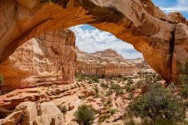 Lais Puzzle - Sonniger Blick auf die Hickman Bridge im Capitol Reef National Park - 2.000 Teile