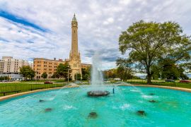 Lais Puzzle - Wasserturm am Gilman Triangle in Milwaukee Stadt - 2.000 Teile