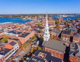 Lais Puzzle - Portsmouth historisches Stadtzentrum Luftaufnahme am Market Square mit historischen Gebäuden und North Church auf Congress Street in der Stadt Portsmouth, New Hampshire NH - 40, 100, 200, 500, 1.000 & 2.000 Teile