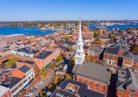 Lais Puzzle - Portsmouth historisches Stadtzentrum Luftaufnahme am Market Square mit historischen Gebäuden und North Church auf Congress Street in der Stadt Portsmouth, New Hampshire NH - 1.000 Teile