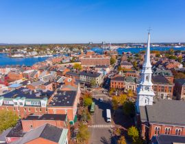 Lais Puzzle - Portsmouth historisches Stadtzentrum Luftaufnahme am Market Square mit historischen Gebäuden und der North Church in der Congress Street in der Stadt Portsmouth, New Hampshire NH - 40, 100, 200, 500, 1.000 & 2.000 Teile
