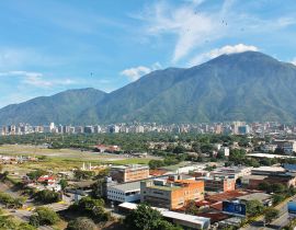 Lais Puzzle - Blick auf die Stadt Caracas - 40, 100, 200, 500, 1.000 & 2.000 Teile