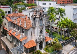 Lais Puzzle - Blick von oben auf die Kirche "Nuestra Señora del Carmen" in Caracas (Miranda, Venezuela) - 1.000 Teile