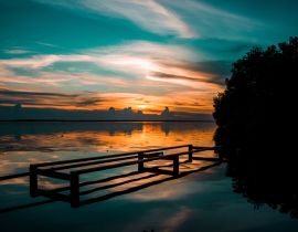 Lais Puzzle - Blick auf einen Sonnenuntergang vom Hafen von Ologá, am Ostufer des Maracaibo-Sees, Venezuela - 40, 100, 200, 500, 1.000 & 2.000 Teile