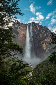 Lais Puzzle - Angel Falls, der höchste Wasserfall der Welt, liegt in Venezuela - 2.000 Teile