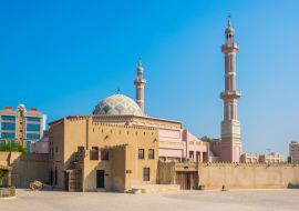 Lais Puzzle - Das Museum von Ajman befindet sich in einer alten Festung. Ajman ist die kleinste der Vereinigten Arabischen Emirate - 1.000 Teile