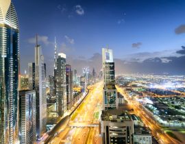 Lais Puzzle - Die Skyline von Downtown entlang der Sheikh Zayed Road bei Nacht, Dubai, Vereinigte Arabische Emirate - 40, 100, 200, 500, 1.000 & 2.000 Teile