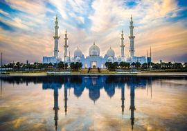 Lais Puzzle - Große Sheikh-Zayed-Moschee und Spiegelung im Springbrunnen bei Sonnenuntergang - Abu Dhabi, Vereinigte Arabische Emirate - 1.000 Teile