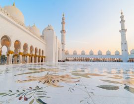 Lais Puzzle - Panoramablick auf die Große Sheikh-Zayed-Moschee, Abu Dhabi, Vereinigte Arabische Emirate. Die drittgrößte Moschee der Welt - 40, 100, 200, 500, 1.000 & 2.000 Teile