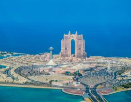 Lais Puzzle - Vogelperspektive und Drohnenansicht der Stadt Abu Dhabi von der Aussichtsplattform, Vereinigte Arabische Emirate - 40, 100, 200, 500, 1.000 & 2.000 Teile