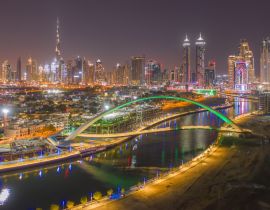 Lais Puzzle - Luftaufnahme der Toleranzbrücke und der Skyline des Stadtzentrums von Dubai. Architekturstruktur mit See oder Fluss, Vereinigte Arabische Emirate - 40, 100, 200, 500, 1.000 & 2.000 Teile