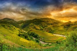 Lais Puzzle - Reisfelder auf Terrassen im Sonnenuntergang Mu chang chai, Yen bai, Vietnam - 2.000 Teile