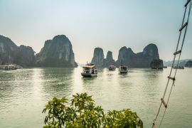 Lais Puzzle - Kreuzfahrt in der Halong-Bucht, Vietnam - 2.000 Teile