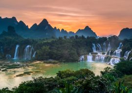 Lais Puzzle - Detian-Wasserfälle in Guangxi, China, und Banyue-Wasserfälle in Vietnam - 1.000 Teile