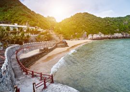 Lais Puzzle - Wanderweg auf der Insel Cat Ba am Strand der Stadt Cat Co, Vietnam - 1.000 Teile