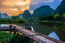 Lais Puzzle - Trang An, ein malerisches Gebiet in der Nähe von Ninh Binh, Vietnam - 2.000 Teile
