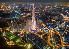 Lais Puzzle - Schöne Luftaufnahme des höchsten Gebäudes in Saigon bei Nacht - 1.000 Teile