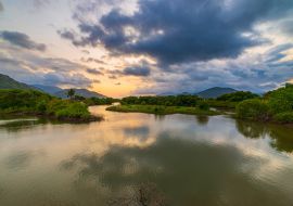 Lais Puzzle - Einzigartiger Sonnenuntergang in Vietnam schöne Phu Yen Provinz Cam Lap - 1.000 Teile