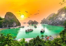Lais Puzzle - Verträumte Sonnenuntergangslandschaft in der Halong-Bucht, Vietnam, Blick von der Adove. Dies ist das UNESCO-Weltkulturerbe, ein wunderschönes Naturwunder im Norden Vietnams - 1.000 Teile