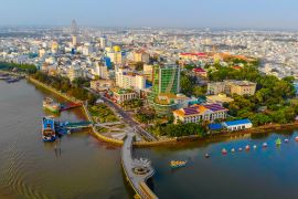 Lais Puzzle - Luftaufnahme der Liebesbrücke oder des Ninh-Kieu-Kais im Stadtzentrum von Can Tho City, Vietnam - 2.000 Teile