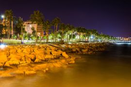 Lais Puzzle - Küste in Limassol bei Nacht - Zypern - 2.000 Teile