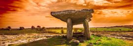 Lais Puzzle - Antiker Poulnabrone Dolmen, The Burren, Grafschaft Clare, Irland, Panorama - 1.000 Teile