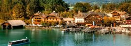 Lais Puzzle - Schönau am Königssee, Germany - September 9, 2018: Electric tourist boats on beautiful lake Konigssee pier Berchtesgaden National Park Bavaria Germany, Panorama - 1.000 Teile