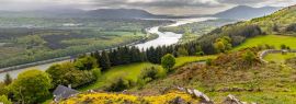 Lais Puzzle - Die irische Grenze, Flagstaff Viewpoint auf dem Fatham Hill in der Nähe von Newry, von wo aus man einen herrlichen Blick über den Carlingford Lough, die Mourne Mountains und Cooley Mountains, Panorama - 1.000 Teile