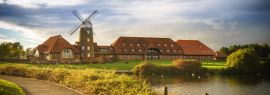 Lais Puzzle - Alte Windmühle am Caldecotte-See in Milton Keynes, England, Panorama - 1.000 Teile