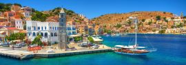 Lais Puzzle - Blick auf das griechische Meer Simy Insel Hafen Hafen, klassische Schiff Yachten, Häuser auf der Insel Hügel, Touristen Ägäis Bucht. Griechenland Inseln Urlaub Urlaub Reise Touren von Rhodos Insel. Griechenland Architektur, Panorama - 1...