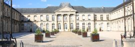 Lais Puzzle - Das historische Schloss Stanislas in Commercy, Lothringen, Grand Est, Frankreich, (Mairie, französisch, Stadtverwaltung, Hôtel de Ville, Rathaus), Panorama - 1.000 Teile