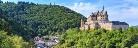 Lais Puzzle - Schloss Vianden und ein kleines Tal, Luxemburg, Panorama - 1.000 Teile