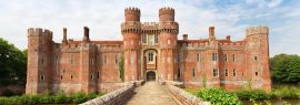 Lais Puzzle - Backsteinschloss Herstmonceux in England, Panorama - 1.000 Teile
