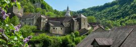 Lais Puzzle - Dorf Baume-les-Messieurs, Frankreich, Panorama - 1.000 Teile