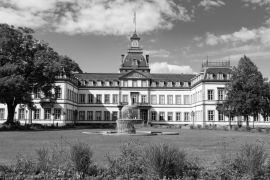 Lais Puzzle - Hanau, Schloss Philippsruhe , Hessen in schwarz weiß - 2.000 Teile