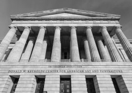 Lais Puzzle - Smithsonian American Art Museum und die National Portrait Gallery in schwarz weiß - 1.000 Teile