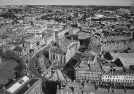 Lais Puzzle - Museum Dundee Stadtzentrum Schottland in schwarz weiß - 1.000 Teile
