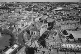 Lais Puzzle - Museum Dundee Stadtzentrum Schottland in schwarz weiß - 2.000 Teile