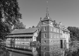 Lais Puzzle - Wasserschloss Schloss Senden in Senden, Münsterland, Nordrhein-Westfalen in schwarz weiß - 1.000 Teile